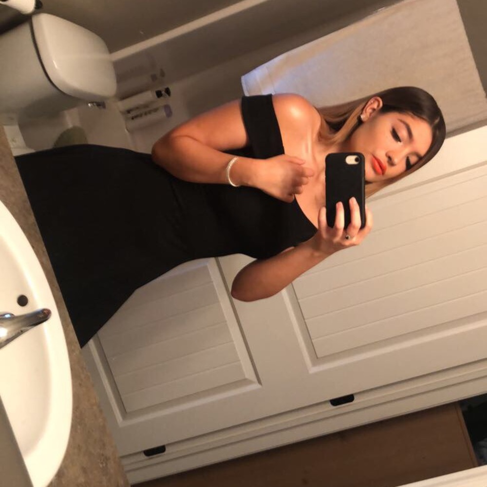 A black little piece